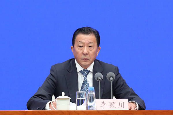 午夜成人免费视频